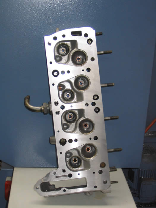 57 190c Mercedes Benz cylinder head